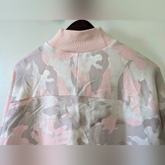 NWT, Adidas Camo Funnel Mock Neck Pullover Sweater. Size XS/Small. - Picture 5 of 9